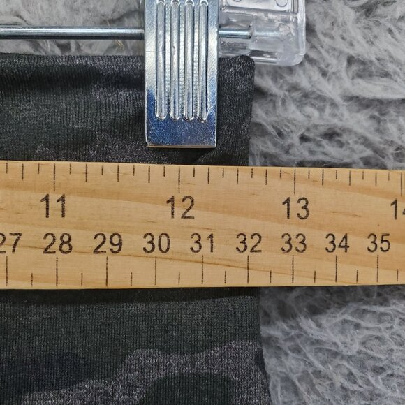 Fabletics Pants Womens Small Gray Camo PowerHold High Rise Ankle Leggings - Picture 6 of 11